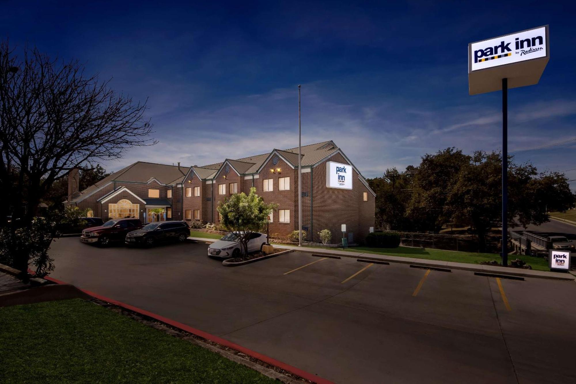 Park Inn By Radisson San Antonio Exterior foto
